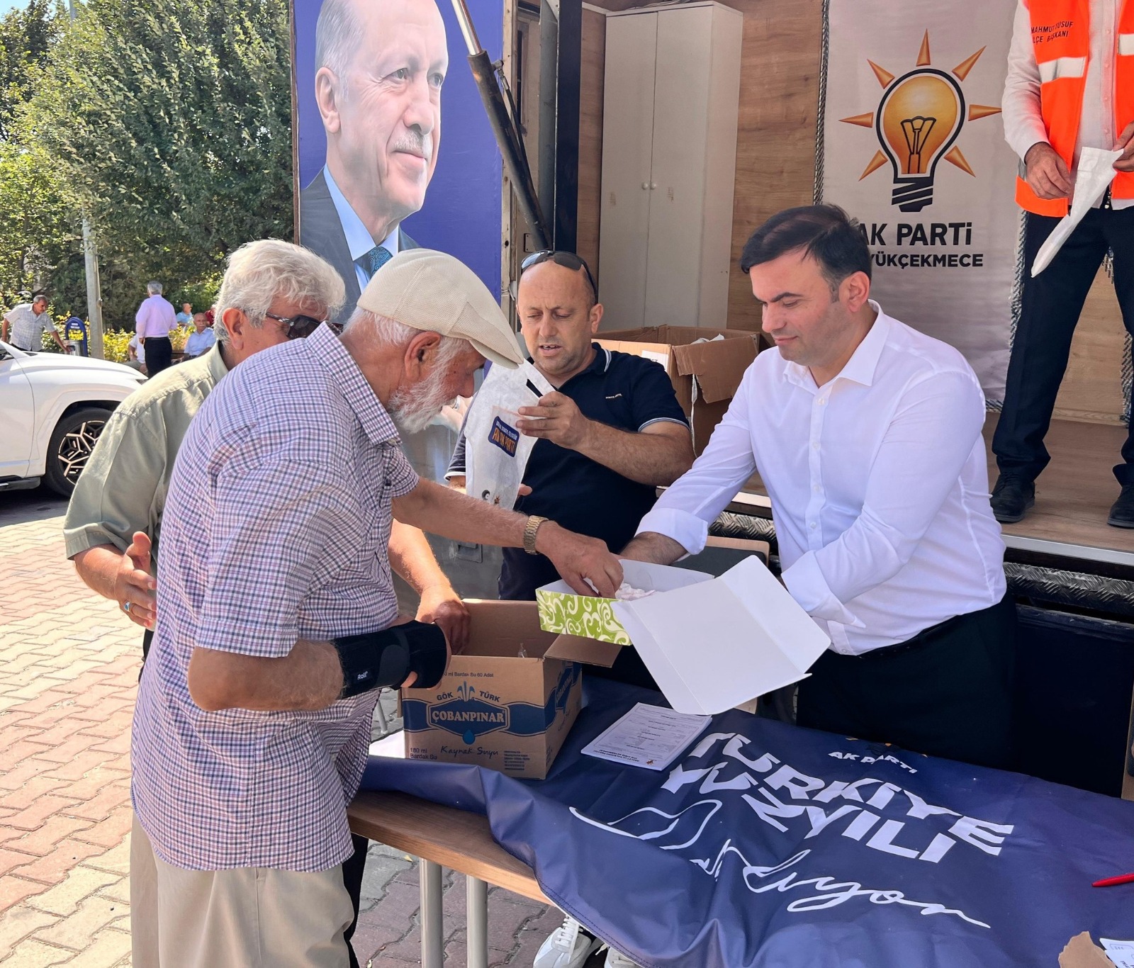 MİMAROBA MAHALLEMİZDE AK NOKTAMIZ'DA ÜYE ÇALIŞMALARIMIZ