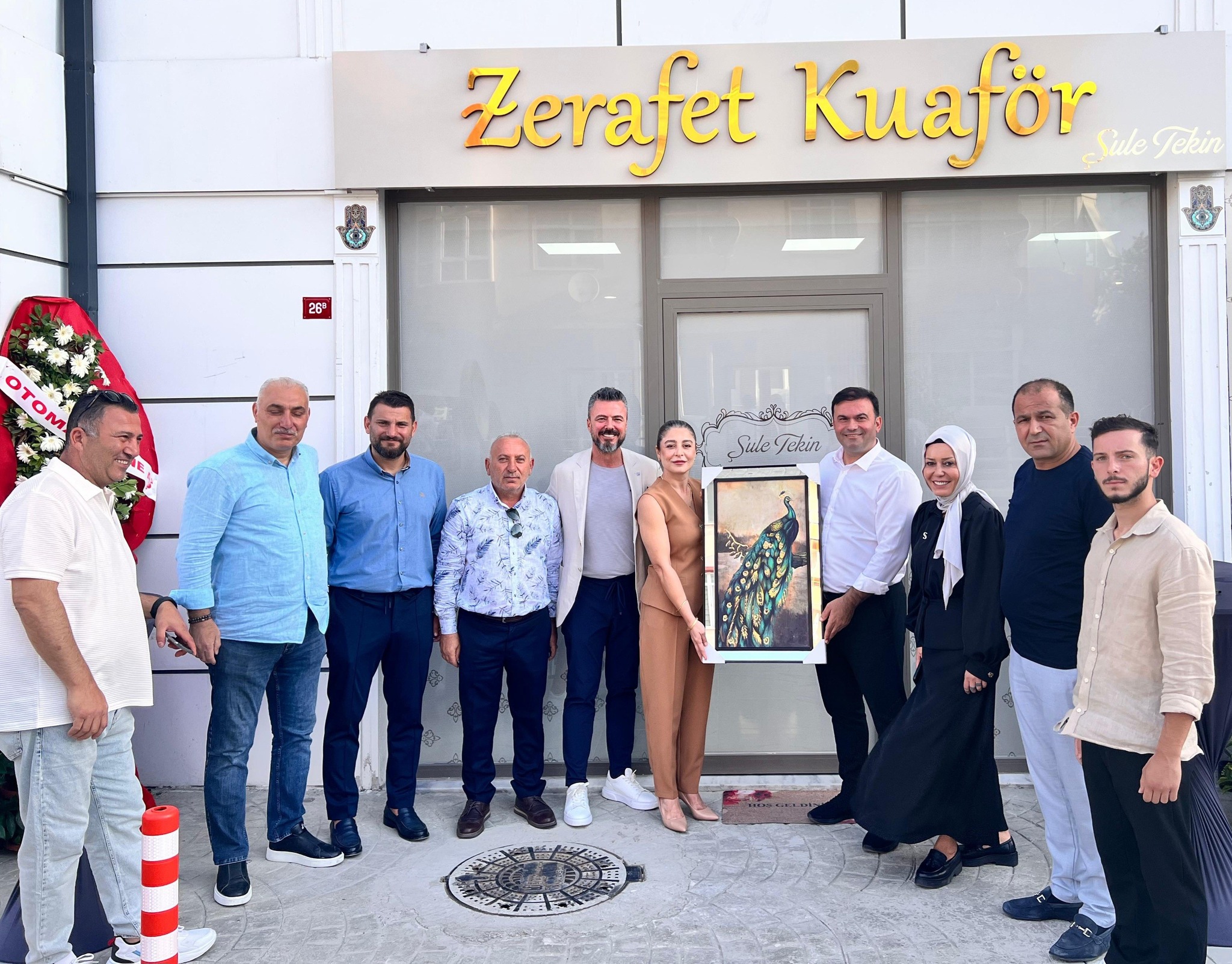 Zerafet Kuaför’ün yeni adresinde gerçekleştirilen açılış programına katıldık.